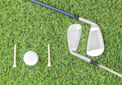 Golf Ekipmanları: Hangi Çubuklar ve Toplar Sizin İçin Uygun?